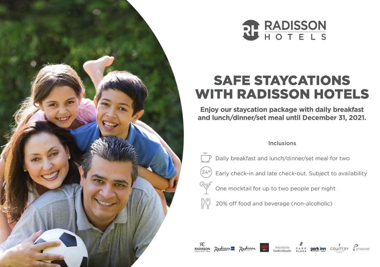Radisson Blu Plaza Hotel Hyderabad Banjara Hills Экстерьер фото A Radisson Hotels advertisement